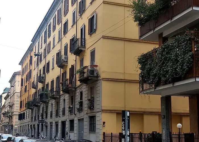 Navigli Darsena Celebrity House Apartment *